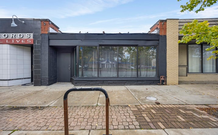 Pictures of Retail property located at 11610 S Western Avenue, Chicago, IL 60643 for sales - image #1