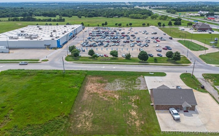 Pictures of Land property located at Cooper Memorial, Sulphur, OK 73086 for sales - image #1