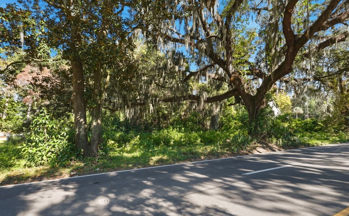 Pictures of Land property located at 3122 E Victory Drive, Savannah, GA 31404 for sales - image #1