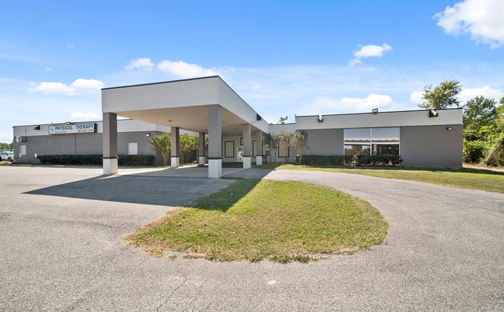 Pictures of Office, Special Purpose property located at 910 N. Hwy. 146, Baytown, TX 77520 for sales - image #1