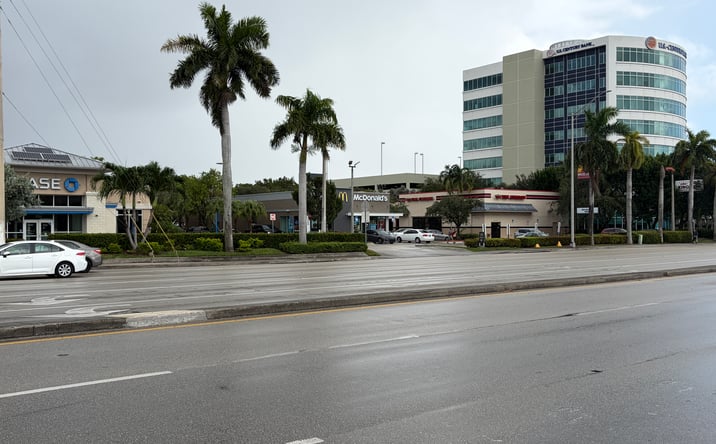 Pictures of Retail, Industrial property located at 2421 NW 87 av, Doral, FL 33172 for sales - image #1