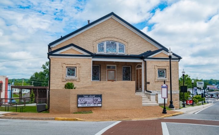 Pictures of Retail, Special Purpose property located at 117 1st Ave NE, Winchester, TN 37398 for sales - image #1