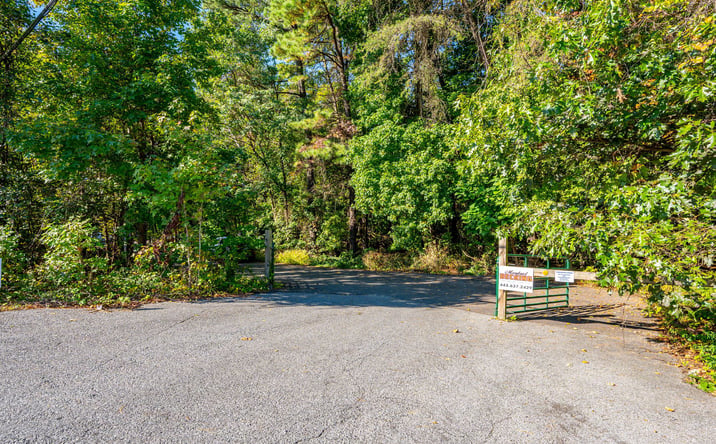 Pictures of Industrial property located at 2421 Peppermill Dr, Glen Burnie, MD 21061 for sales - image #1