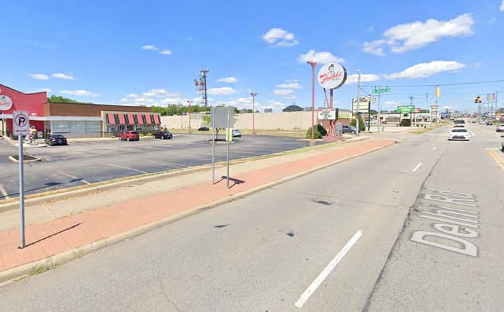 Pictures of Retail property located at 5202 Delhi Ave, Cincinnati, OH 45238 for sales - image #1