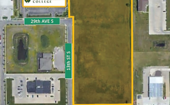 Pictures of Land property located at 2900 13th St S, Moorhead, MN 56560 for sales - image #1