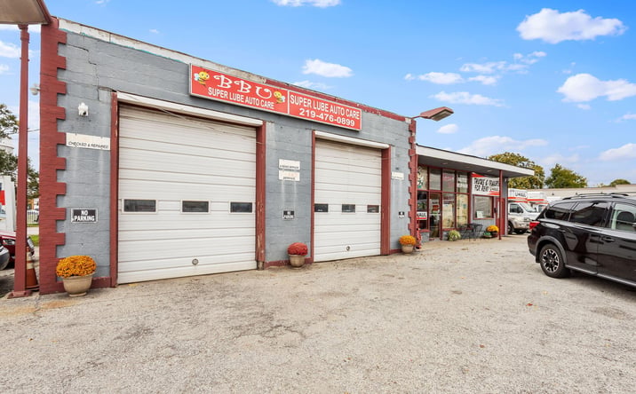 Pictures of Business for Sale, Retail, Mixed Use property located at 1003 Calumet Avenue, Valparaiso, IN 46383 for sales - image #1