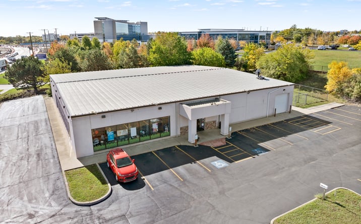 Pictures of Office, Retail property located at 2620 N Farnsworth Ave, Aurora, IL 60502 for sales - image #1