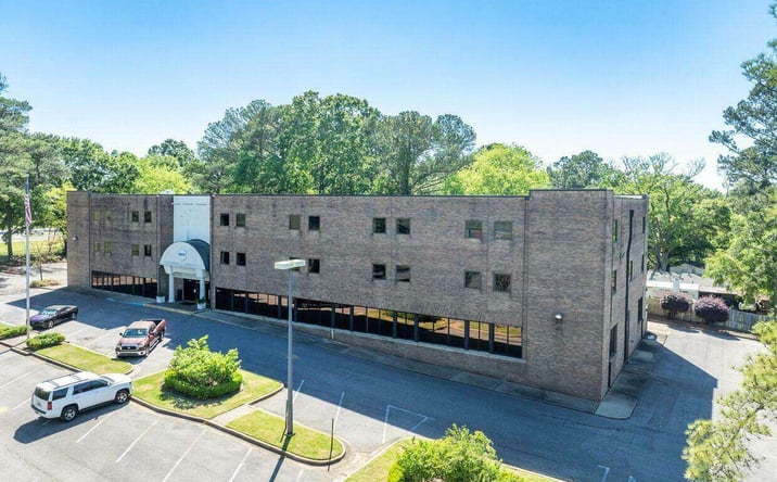 Pictures of Office, Hospitality property located at 3815 Interstate Ct, Montgomery, AL 36109 for sales - image #1