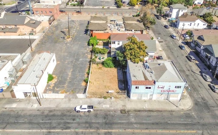 Pictures of Land property located at 332 S San Joaquin St, Stockton, CA 95203 for sales - image #1