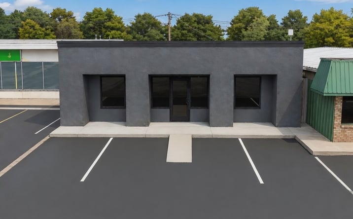 Pictures of Mixed Use property located at 1020 W Main, Durant, OK 74701 for sales - image #1