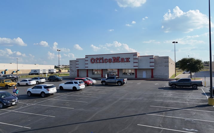 Pictures of Retail property located at 1800 Lowes Blvd, Killeen, TX 76542 for sales - image #1