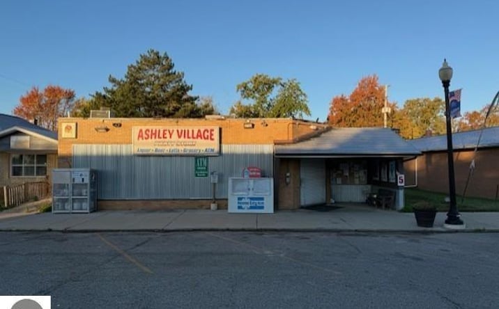 Pictures of Retail property located at 128 S Sterling, Ashley, MI 48806 for sales - image #1