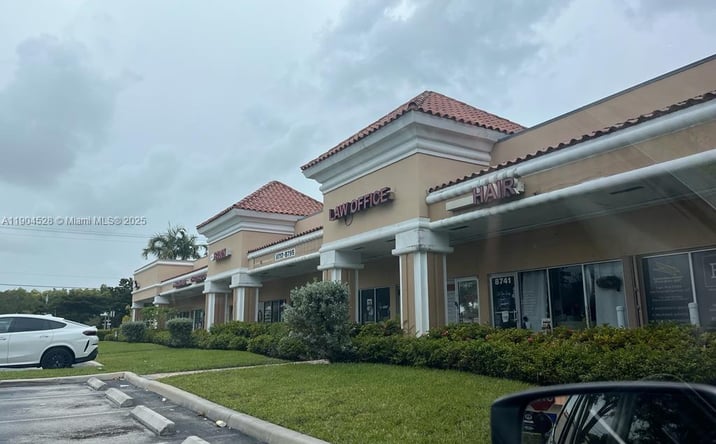 Pictures of Retail, Office property located at 8717-8723 NW 50, Lauderhill, FL 33351 for sales - image #1