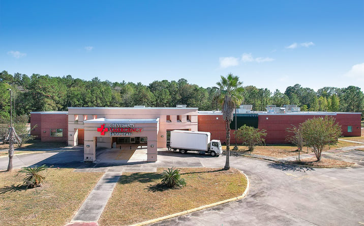 Pictures of Office property located at 1017 S Travis Ave, Cleveland, TX 77327 for sales - image #1