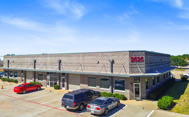 Pictures of Office property located at 2525 N Frazier St, Conroe, TX 77303 for sales - image #1