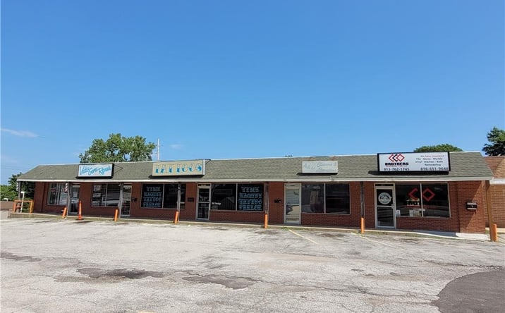 Pictures of Office property located at 3501 S Sterling Avenue, Independence, MO 64052 for sales - image #1