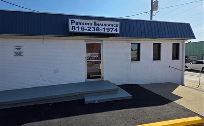 Pictures of Office property located at 6303 King Hill Avenue, St Joseph, MO 64504 for sales - image #1