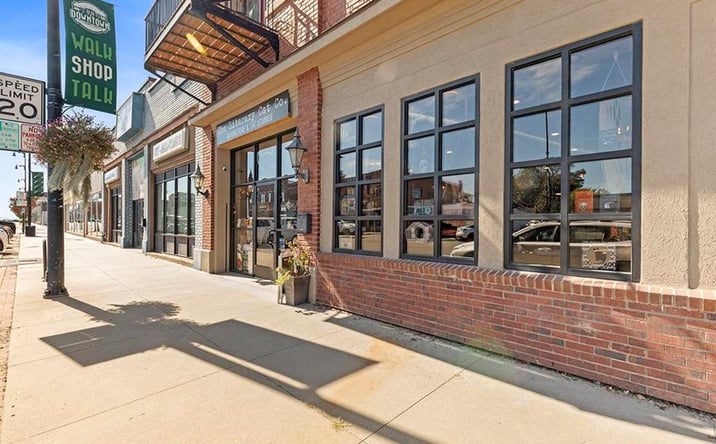 Pictures of Retail, Land, Special Purpose property located at 915-917 N Broadway Street, Pittsburg, KS 66762 for sales - image #1