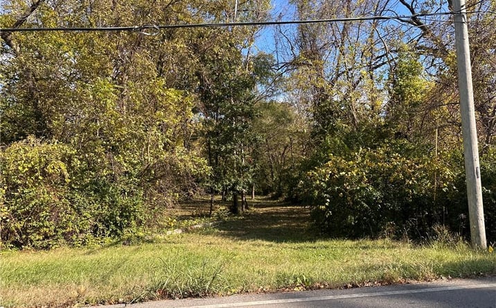 Pictures of Land property located at 4515 S Phelps Road, Independence, MO 64055 for sales - image #1