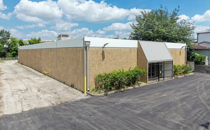 Pictures of Industrial property located at 15458 W Hardy Rd, Houston, TX 77060 for sales - image #1