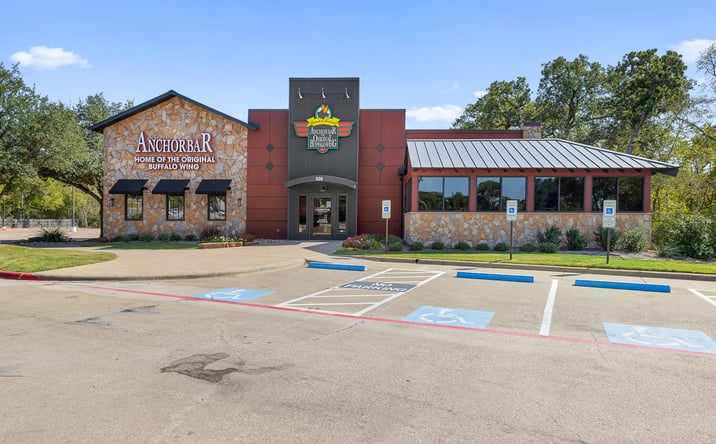 Pictures of Retail property located at 620 Harvey Road, College Station, TX 77840-3454 for sales - image #1