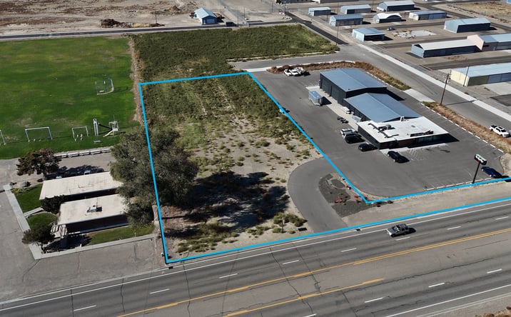 Pictures of Land property located at 833 SW 30th St, Ontario, OR 97914 for sales - image #1