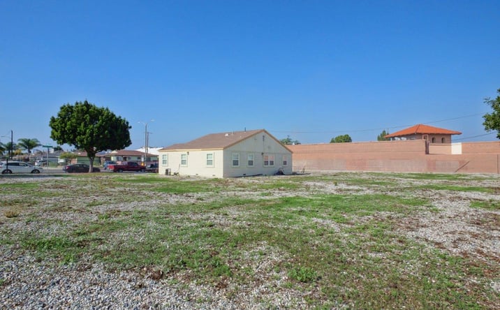 Pictures of Land property located at 22108 Avalon, Carson, CA 90745 for sales - image #1