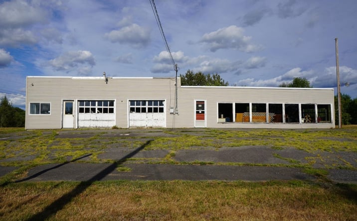 Pictures of Retail property located at 459 Hartland Avenue, Pittsfield, ME 04967 for sales - image #1