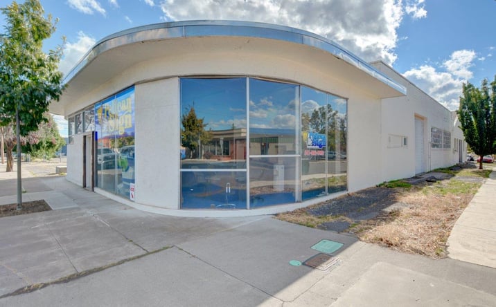 Pictures of Retail property located at 606 S 6th St, Klamath Falls, OR 97601 for sales - image #1