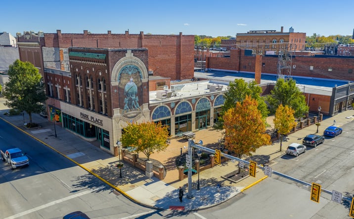 Pictures of Retail property located at 143 W Center St, Marion, OH 43302 for sales - image #1