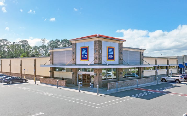 Pictures of Retail property located at 1260 W Granada Blvd, Ormond Beach, FL 32174 for sales - image #1