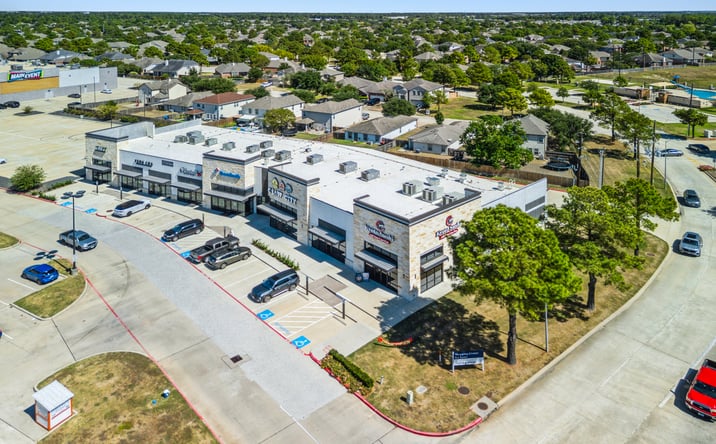 Pictures of Retail property located at 19003 Windsor Pointe Dr, Tomball, TX 77375 for sales - image #1