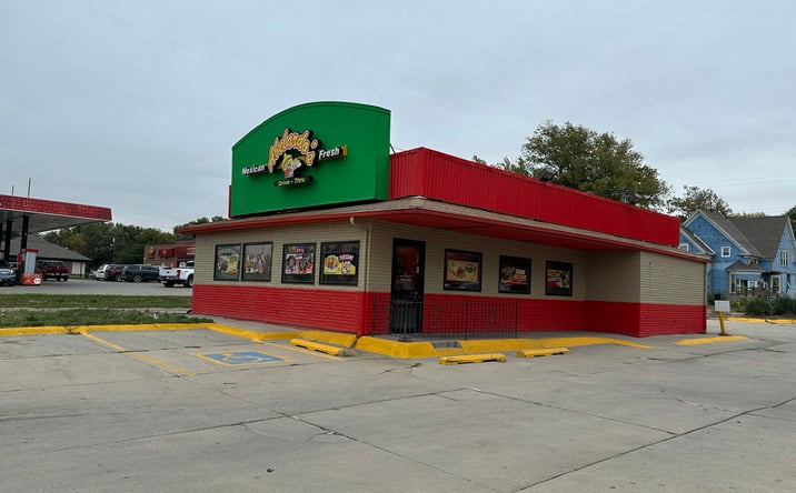 Pictures of Retail property located at 1806 N Lincoln Ave, York, NE 68467 for sales - image #1