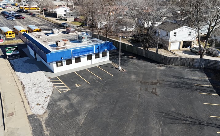 Pictures of Office, Retail property located at 1318 E Washington St, East Peoria, IL 61611 for sales - image #1