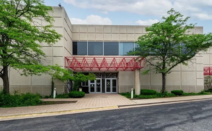 Pictures of Special Purpose property located at 550 Lake Cook Rd, Deerfield, IL 60015 for sales - image #1