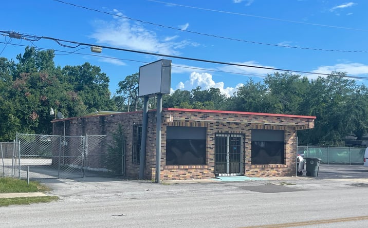 Pictures of Mixed Use, Retail property located at 833 Mason Ave, Daytona Beach, FL 32114 for sales - image #1