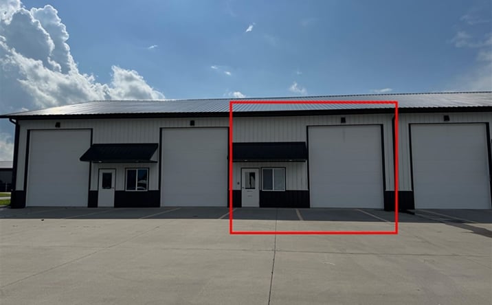 Pictures of Retail, Industrial property located at 200 Greenfield Dr, Tiffin, IA 52340 for sales - image #1