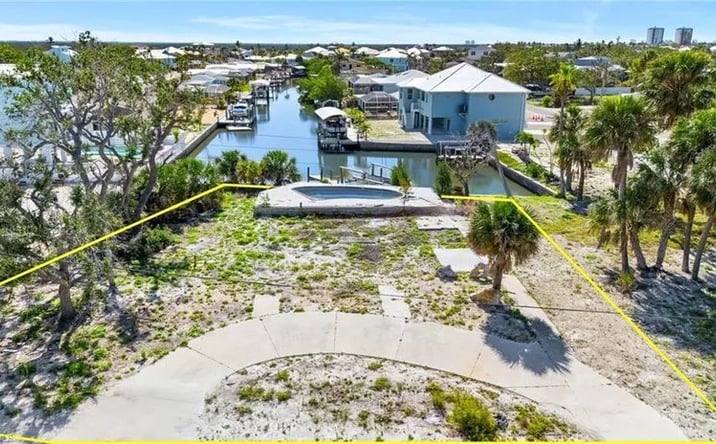 Pictures of Land property located at 180 Donora Blvd, Fort Myers Beach, FL 33931 for sales - image #1