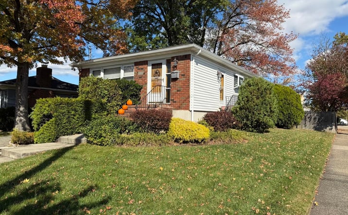 Pictures of Multifamily property located at 473 ARDEN AVE, STATEN ISLAND, NY 10312 for sales - image #1