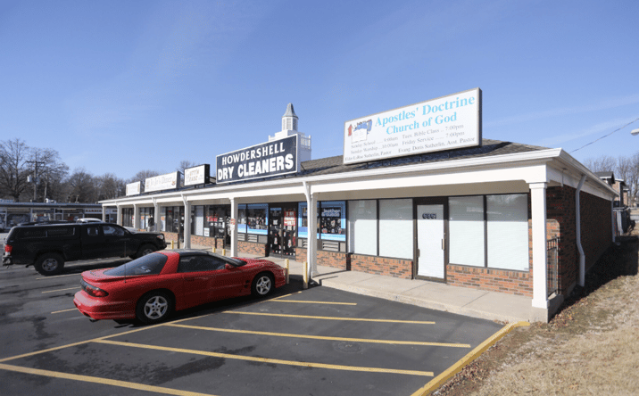 Pictures of Retail property located at 6841 Howdershell Rd, Hazelwood, MO 63042 for sales - image #1