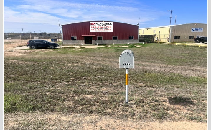 Pictures of Industrial property located at 2222 I-35, Pearsall, TX 78061 for sales - image #1