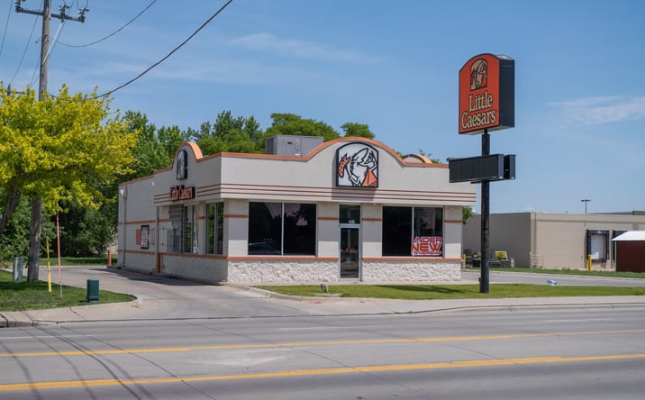 Pictures of Retail property located at 221 W 39th St, Kearney, NE 68845 for sales - image #1