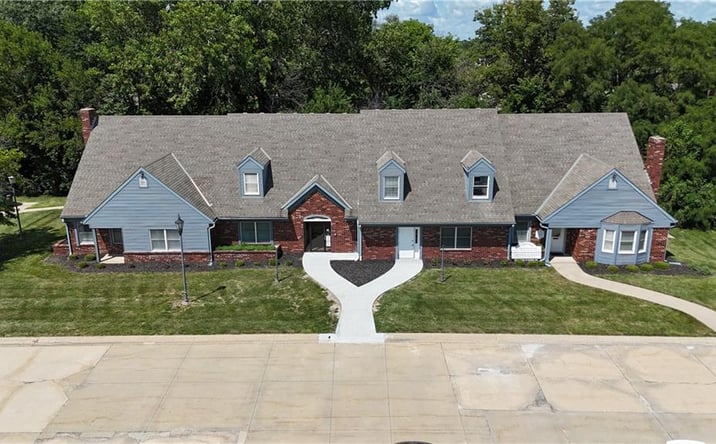 Pictures of Office property located at 3715 Beck Road, St Joseph, MO 64506 for sales - image #1