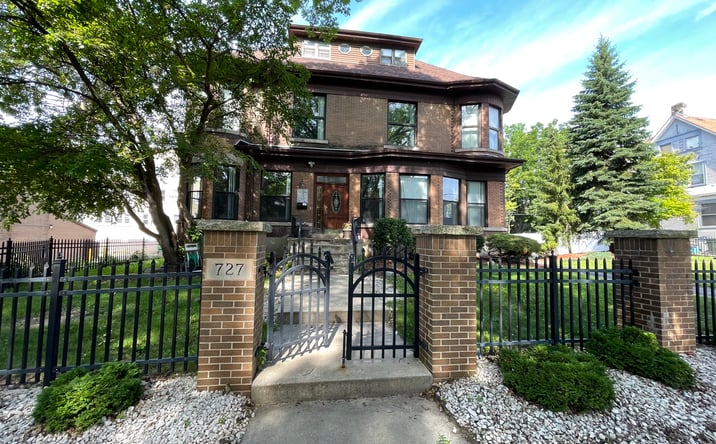 Pictures of Hospitality property located at 727 n 31st st, Milwauee, WI 53208 for sales - image #1