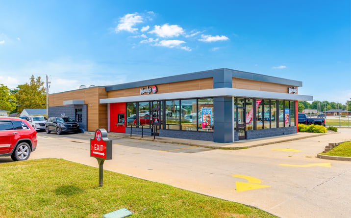 Pictures of Retail property located at 1202 N Missouri St, Macon, MO 63552 for sales - image #1