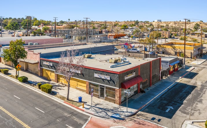 Pictures of Mixed Use, Retail property located at 15586 7th St, Victorville, CA 92395 for sales - image #1