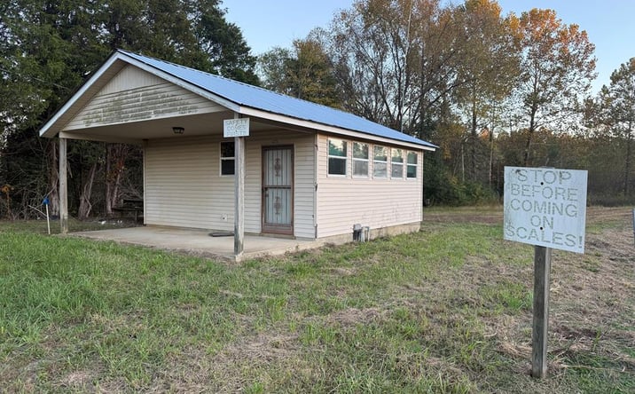 Pictures of Land property located at 4205 218 Bypass, Paris, TN 38242 for sales - image #1