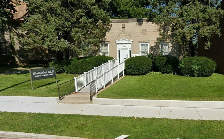 Pictures of Office property located at 430 W Stephenson St, Freeport, IL 61032 for sales - image #1
