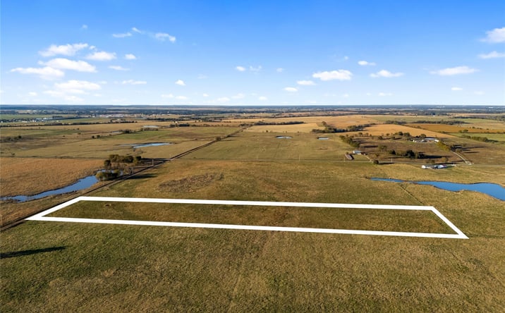 Pictures of Land property located at 6 E 330 Road, Big Cabin, OK 74332 for sales - image #1