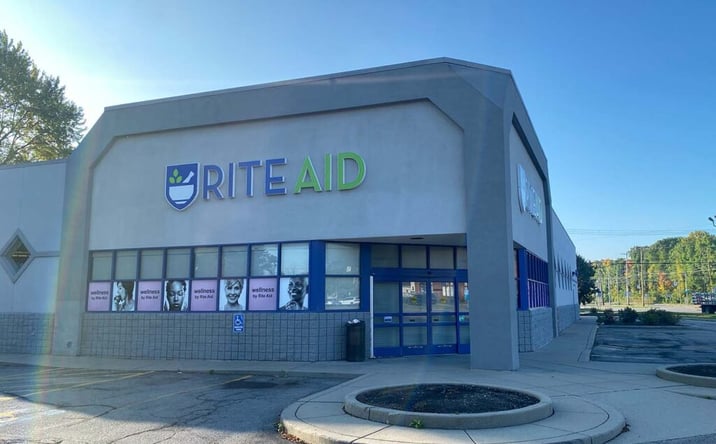 Pictures of Retail property located at 419 Division St, North Tonawanda, NY 14120 for sales - image #1